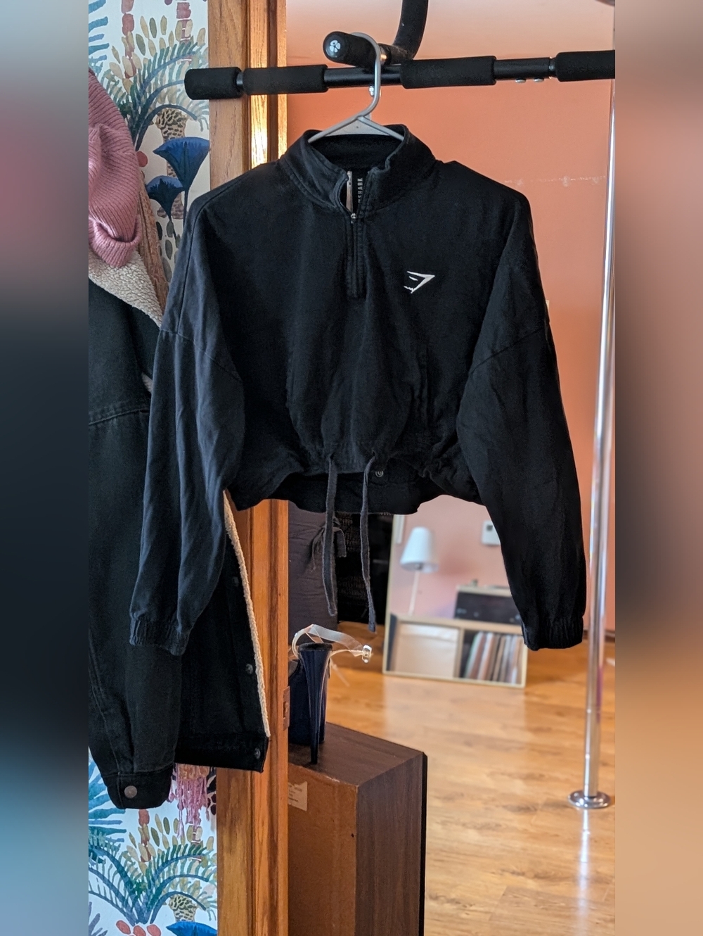 Gymshark Black Cropped Half-Zip Pullover Jacket